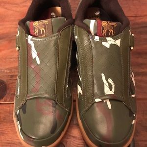 NWOT l.a.m.b for royal elastics sneakers